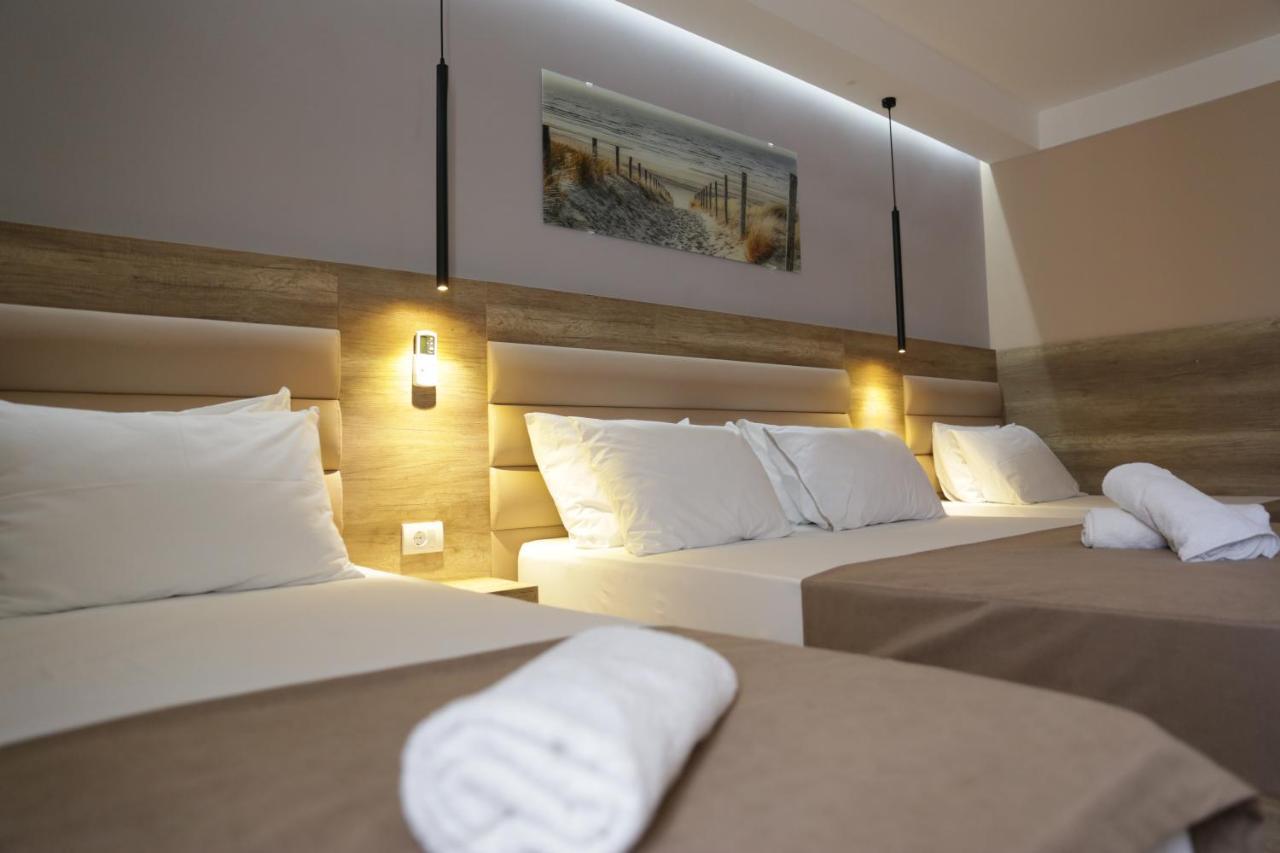 Hotel Comfort Ulcinj Esterno foto