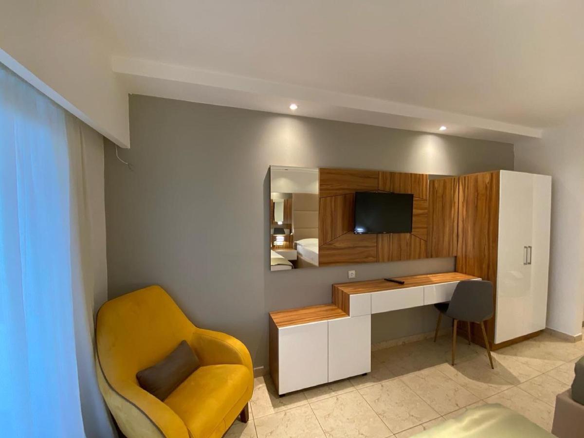 Hotel Comfort Ulcinj Esterno foto