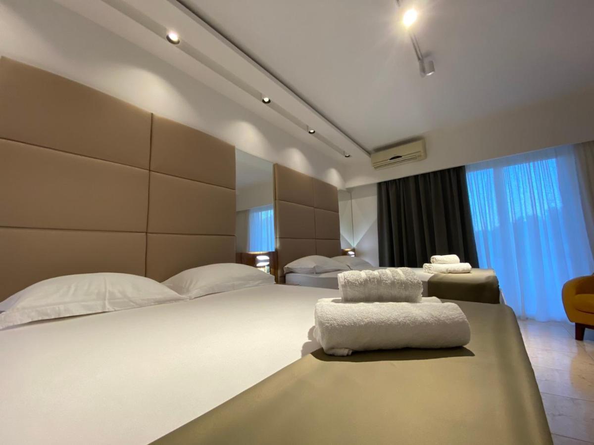 Hotel Comfort Ulcinj Esterno foto