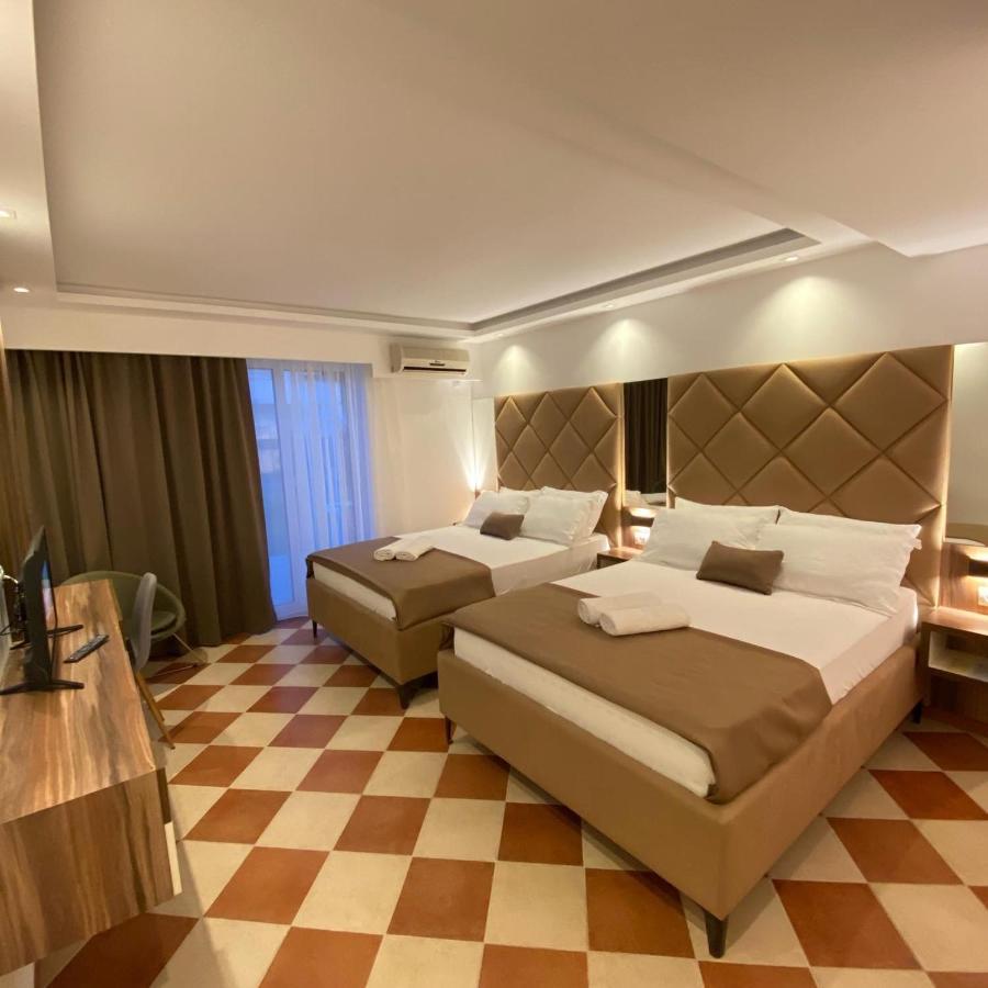 Hotel Comfort Ulcinj Esterno foto