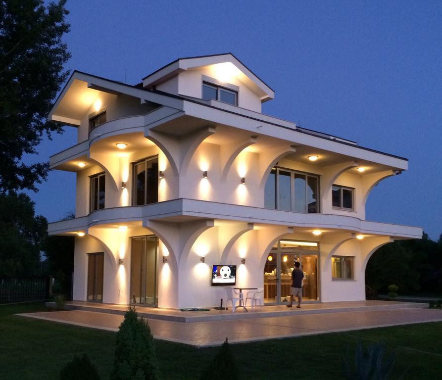 Hotel Comfort Ulcinj Esterno foto