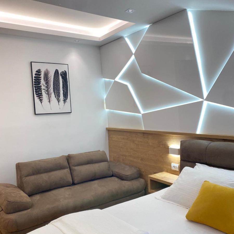 Hotel Comfort Ulcinj Esterno foto