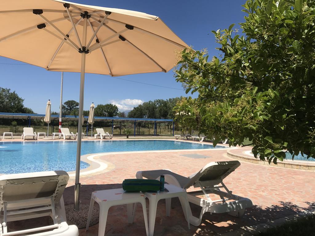 Hotel Comfort Ulcinj Esterno foto