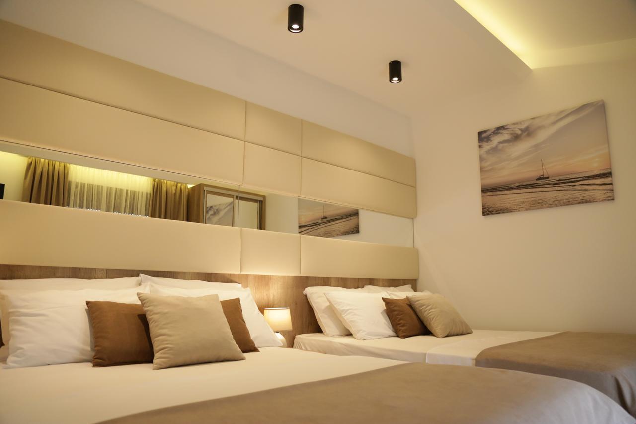 Hotel Comfort Ulcinj Esterno foto