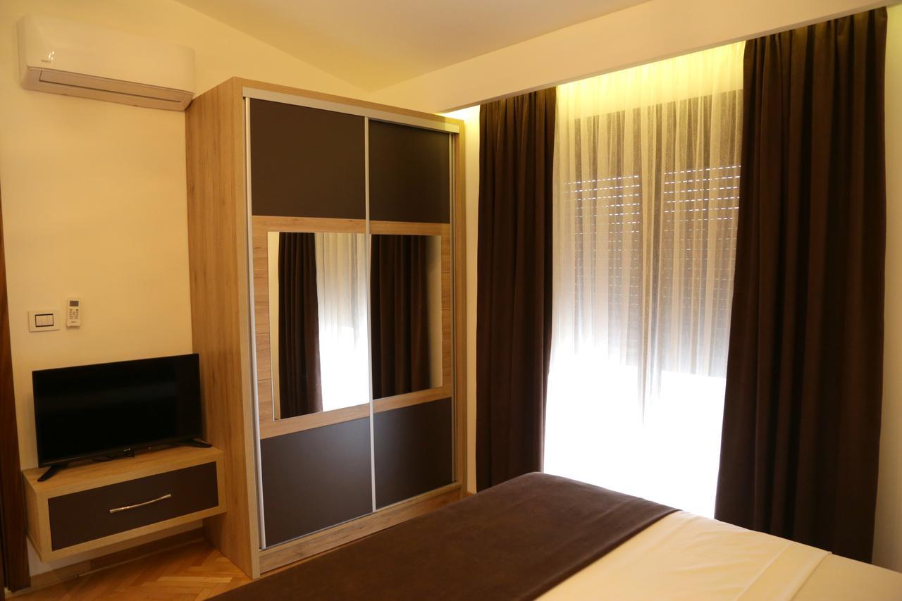 Hotel Comfort Ulcinj Esterno foto