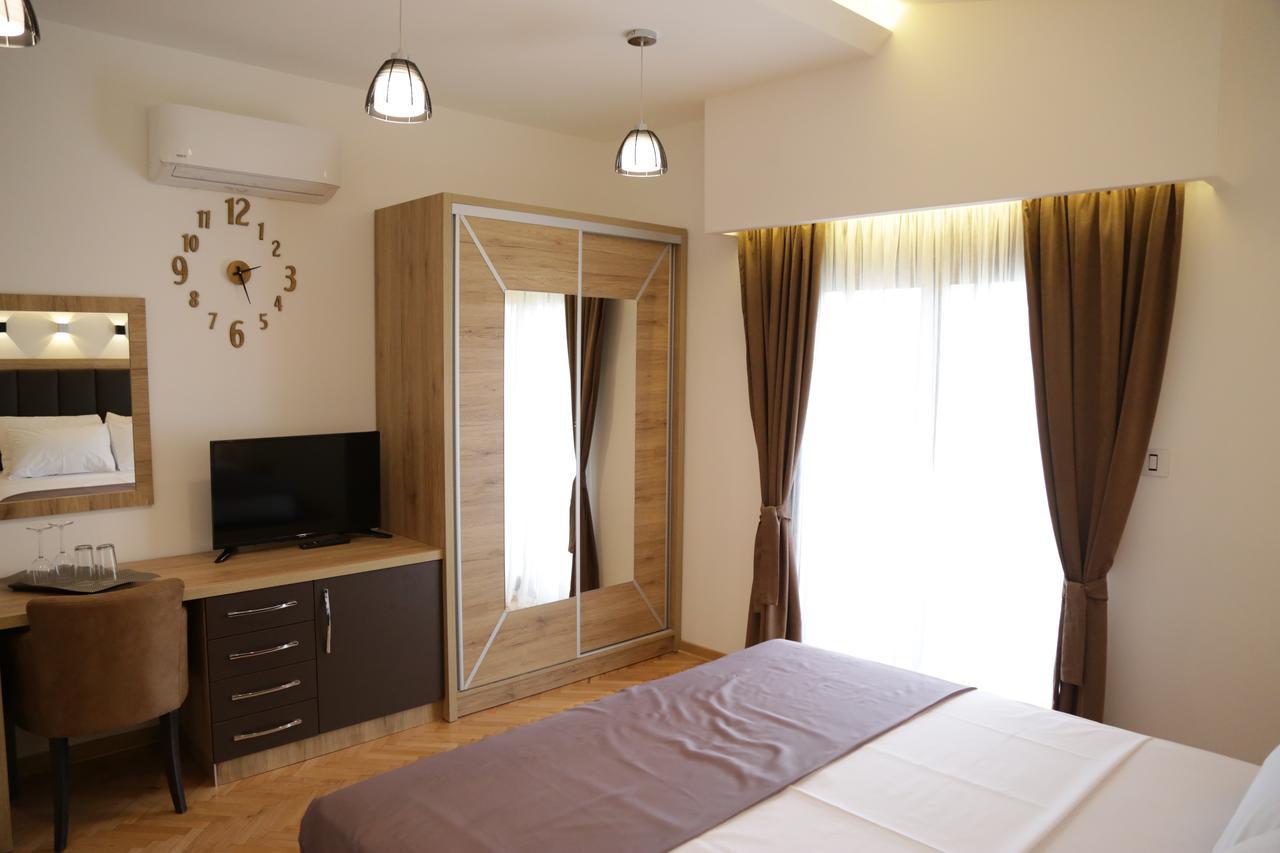 Hotel Comfort Ulcinj Esterno foto