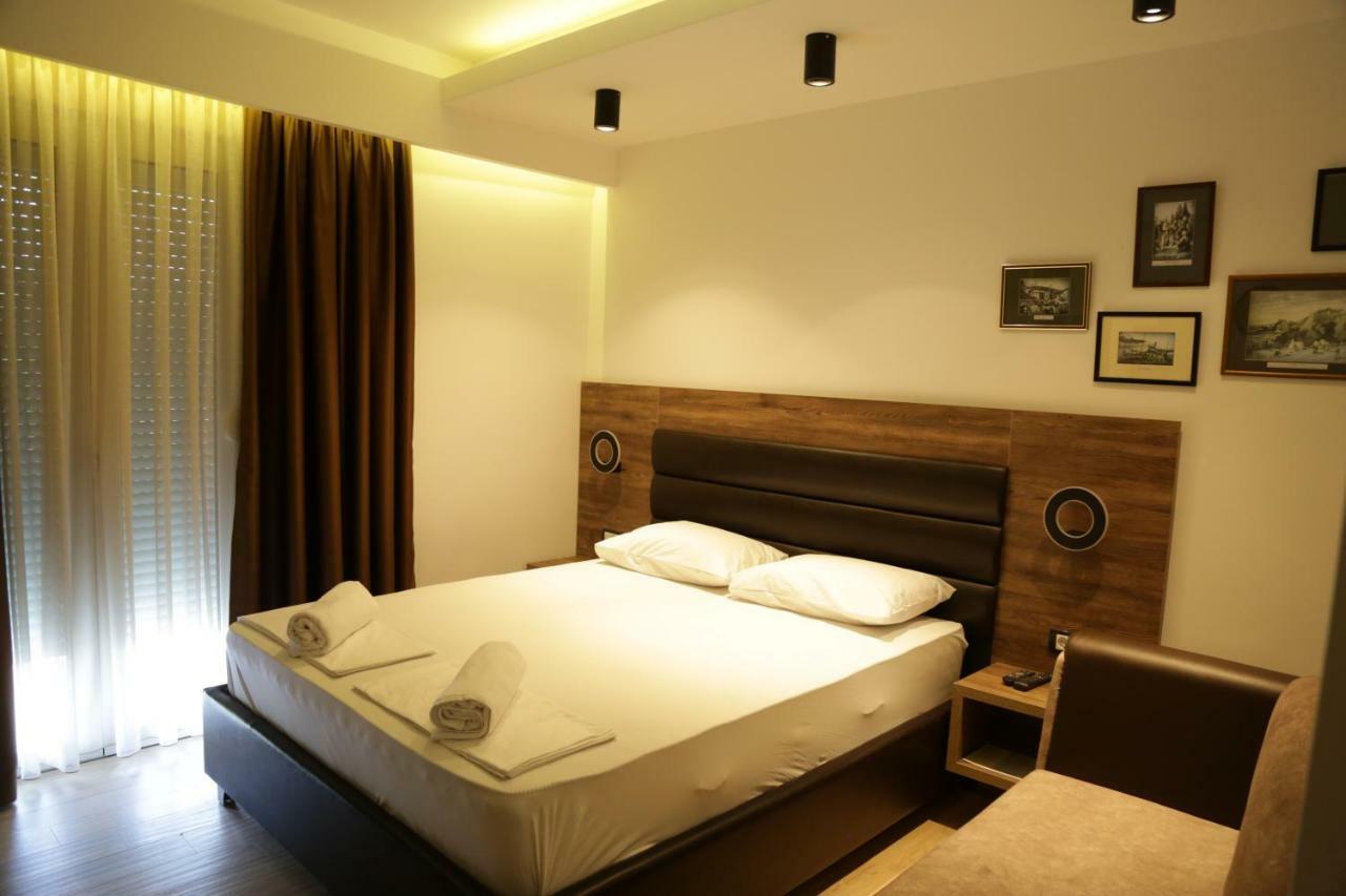 Hotel Comfort Ulcinj Esterno foto